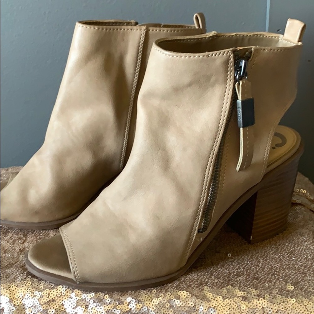 Open toe booties - Picture 4 of 4